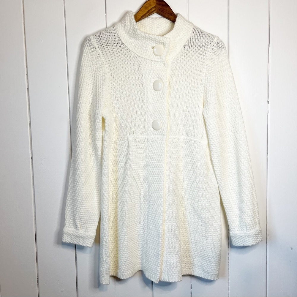Nevada White Knit Coat. Size Medium.